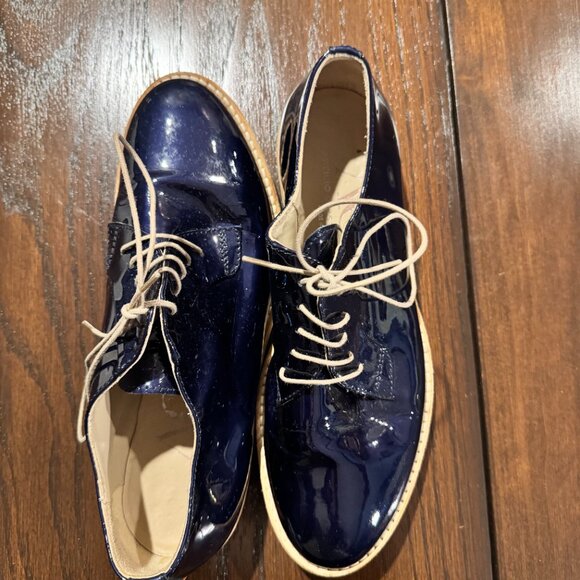 AGL Navy Patent Leather Lace-Up Shoes - Picture 5 of 12